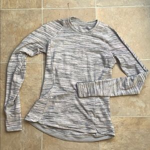 Lululemon Long Sleeve Size 6 Pull Over EUC